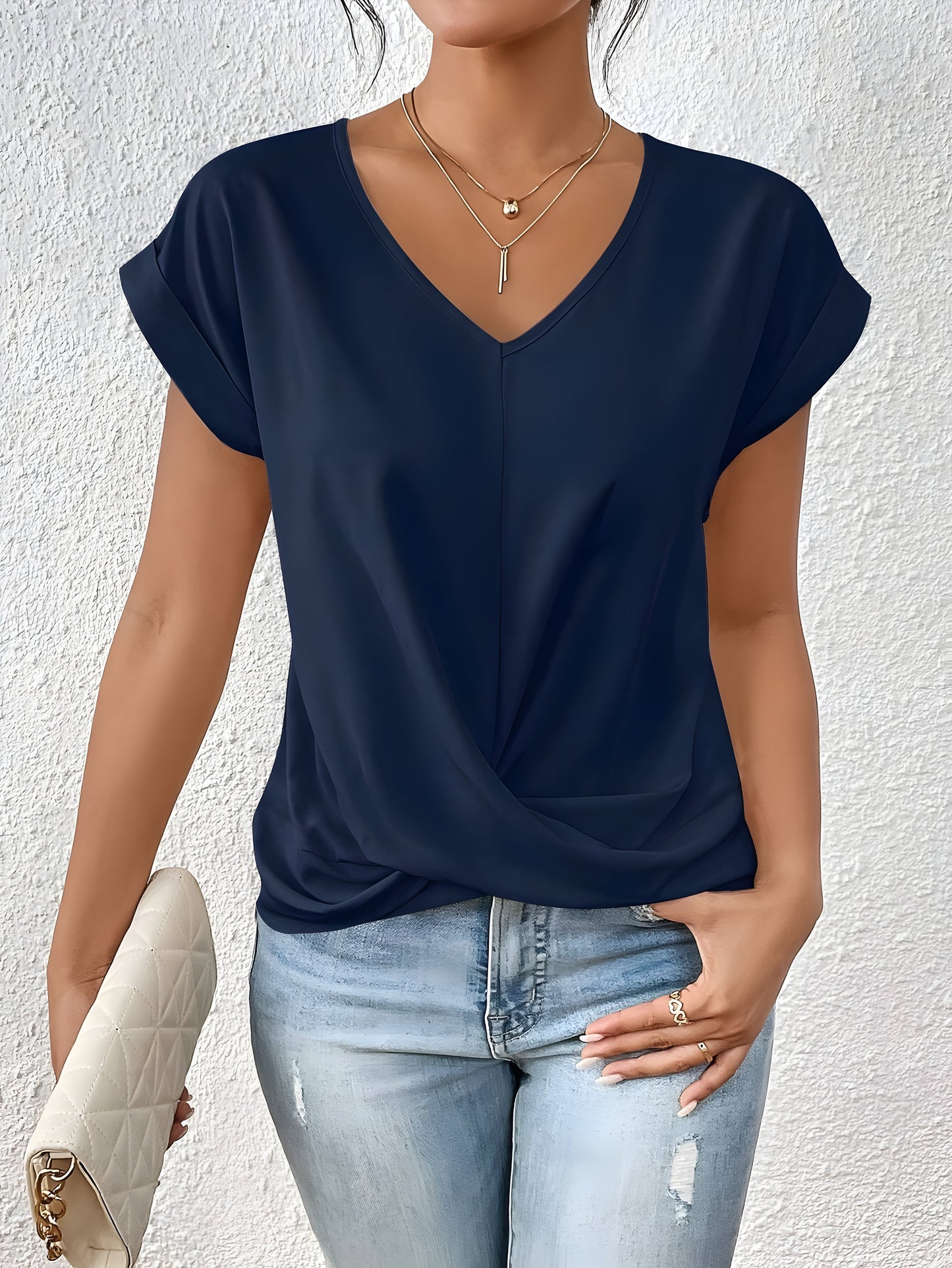 MEIKA™ – Haut à Col V Détail Torsadé Classique
