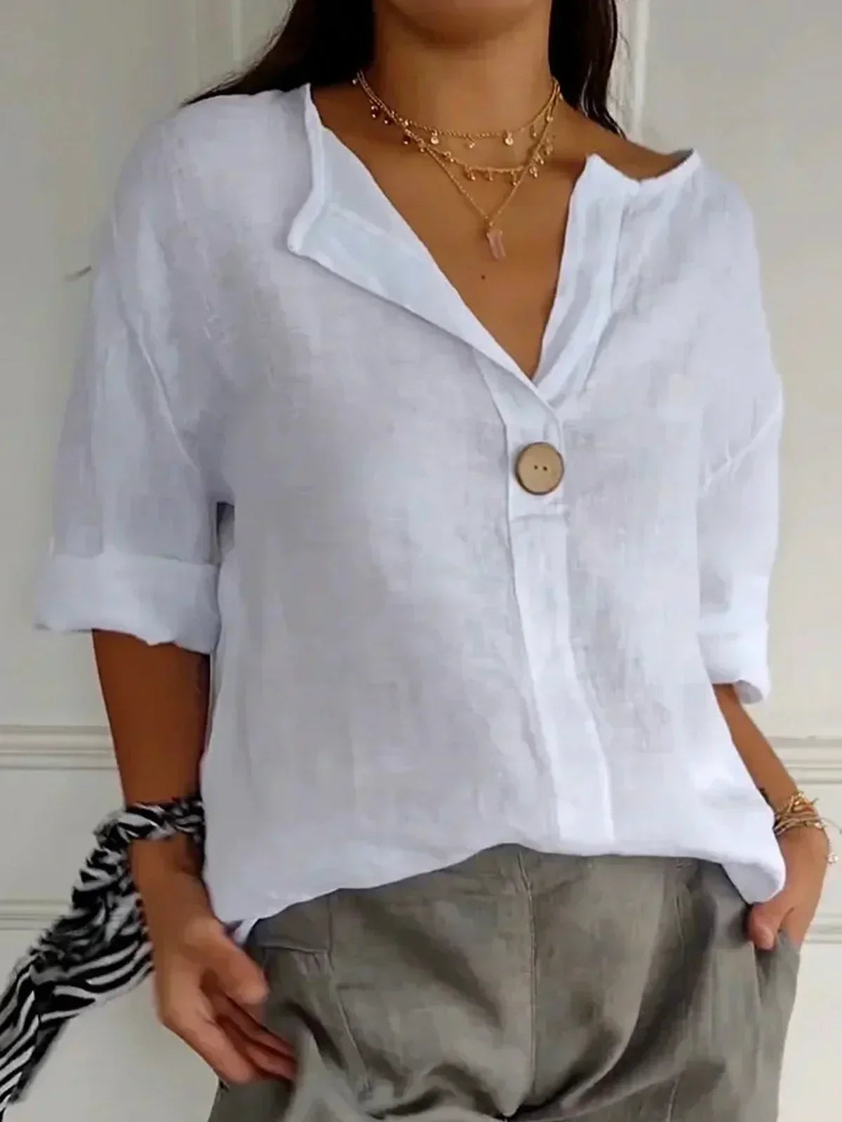 NAYLA™ - Blouse décontractée à col en V